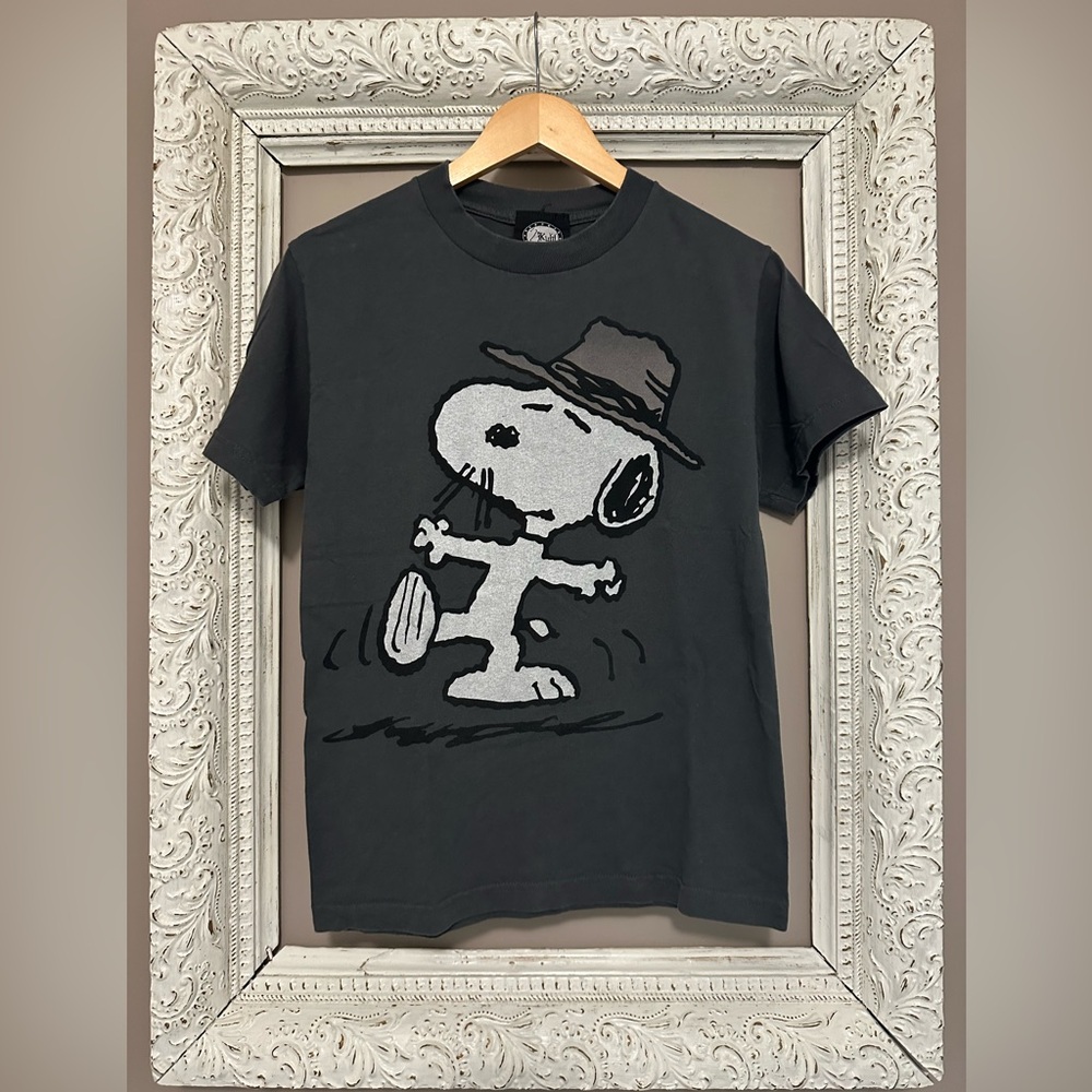 2Kuhl Snoopy Graphic T-Shirt. Size S. ❣️